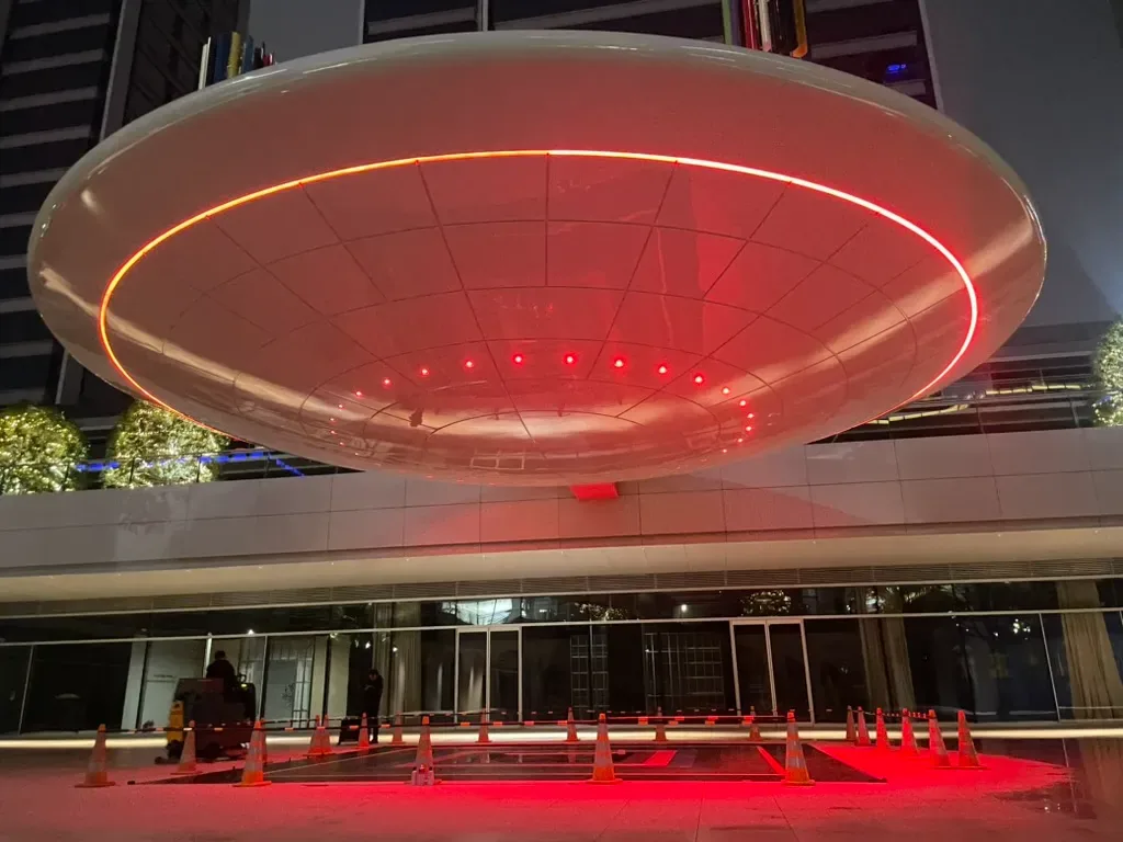 OMNI Monumental Inverted, Maîtrise d'œuvre pour Winland Group et Patrice Moullet